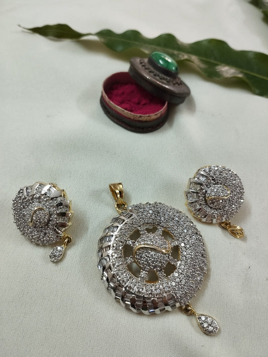 Fine quality cz stone pendant set